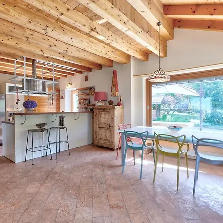 Con Piscina E Vista Panoramica 木屋 *
