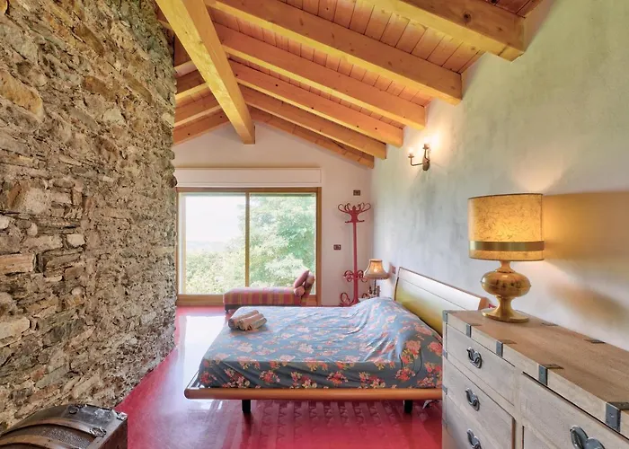 Con Piscina E Vista Panoramica