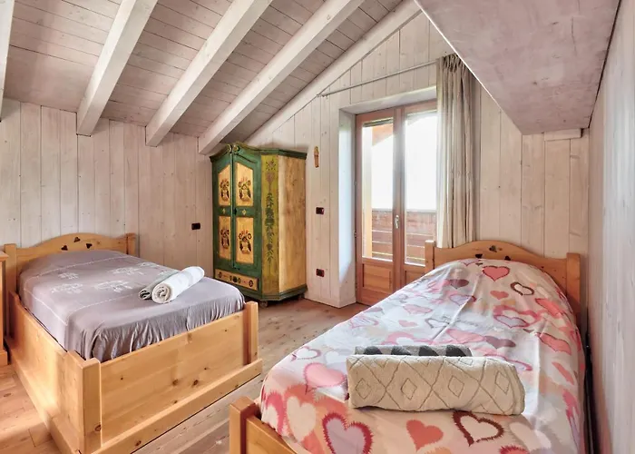 Con Piscina E Vista Panoramica