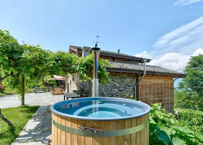 Con Piscina E Vista Panoramica Σαλέ *