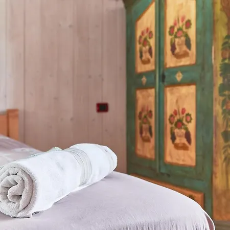 Con Piscina E Vista Panoramica * Colico